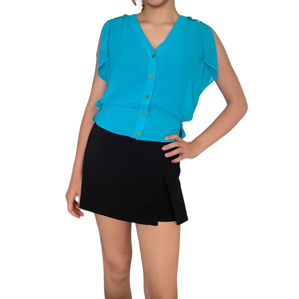 Bebe women’s top NWT- fits XS easily- size XXS -